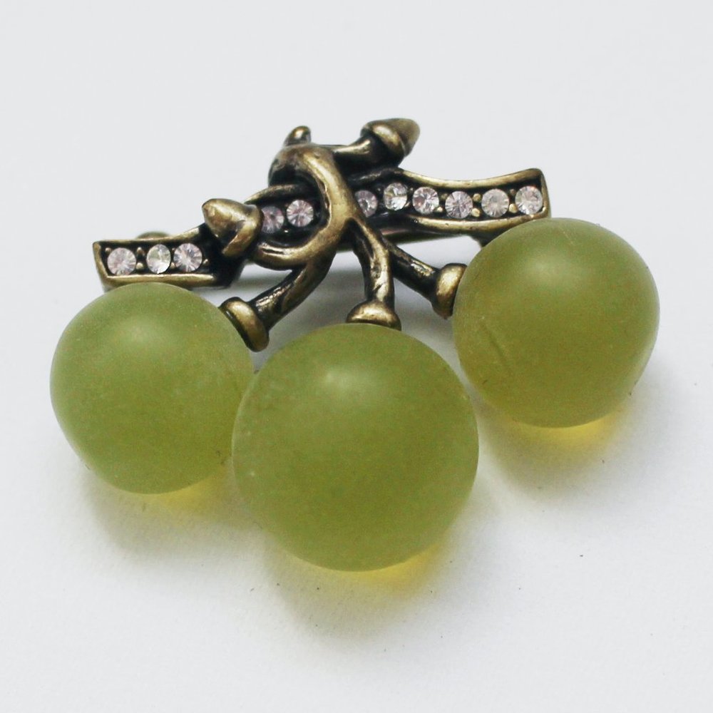 Joan Rivers Victorian Grapevine Pin